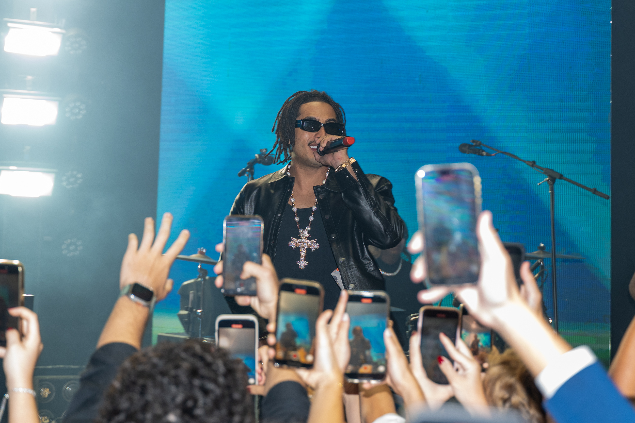 Show de Matuê com celulares para o alto | Foto: acervo da marca