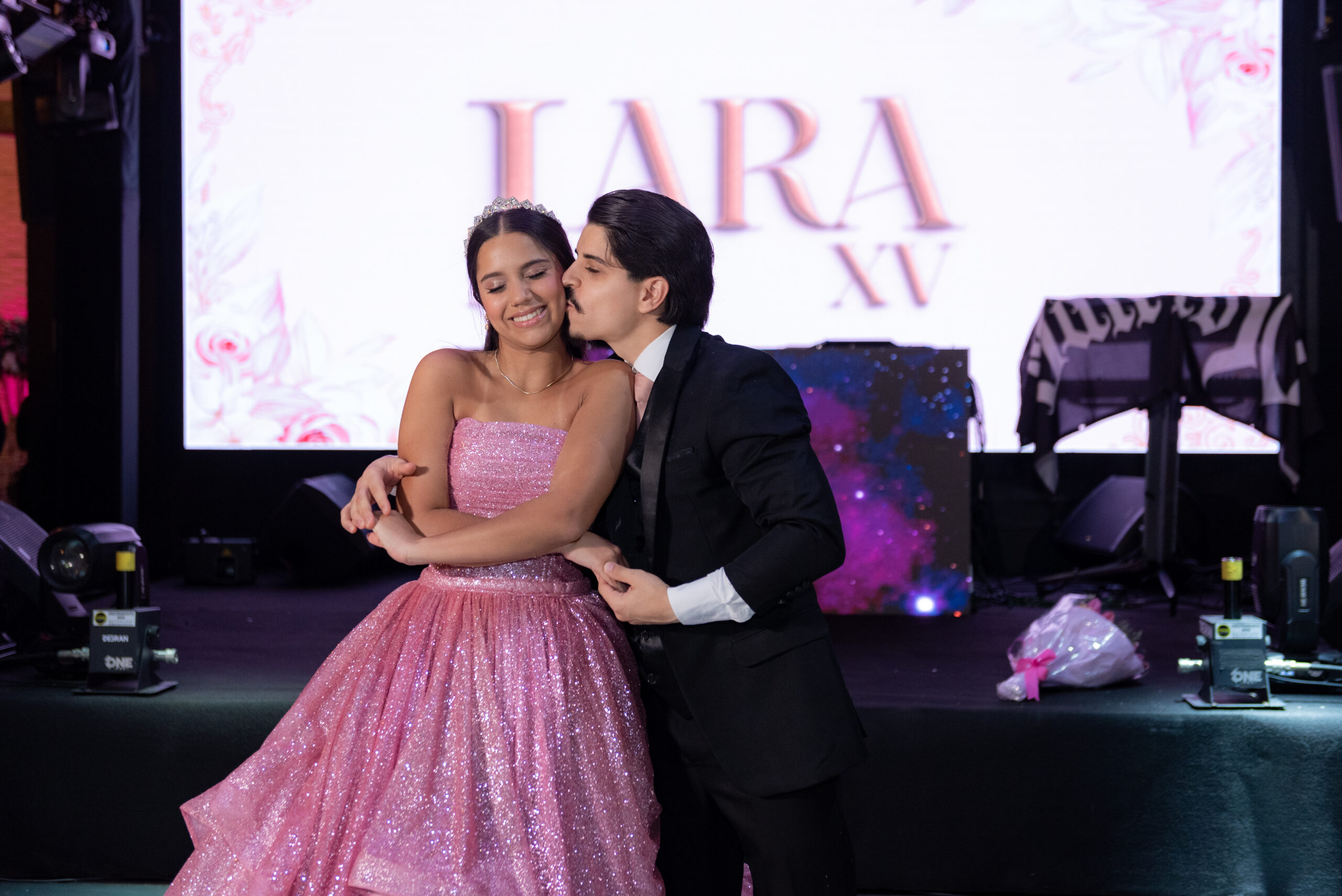 Os 15 anos de Lara Lopes foram feitos para viver, dançar e lembrar