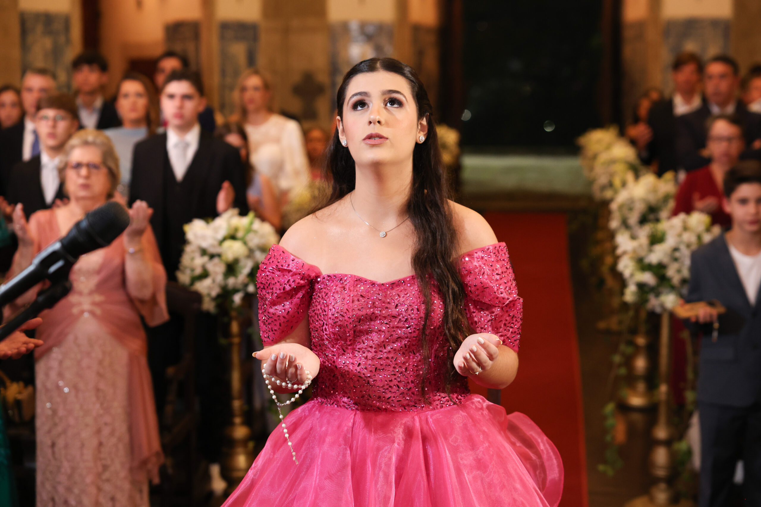 Gabriela Novio celebra 15 anos com tradições espanholas e festa em tons de pink