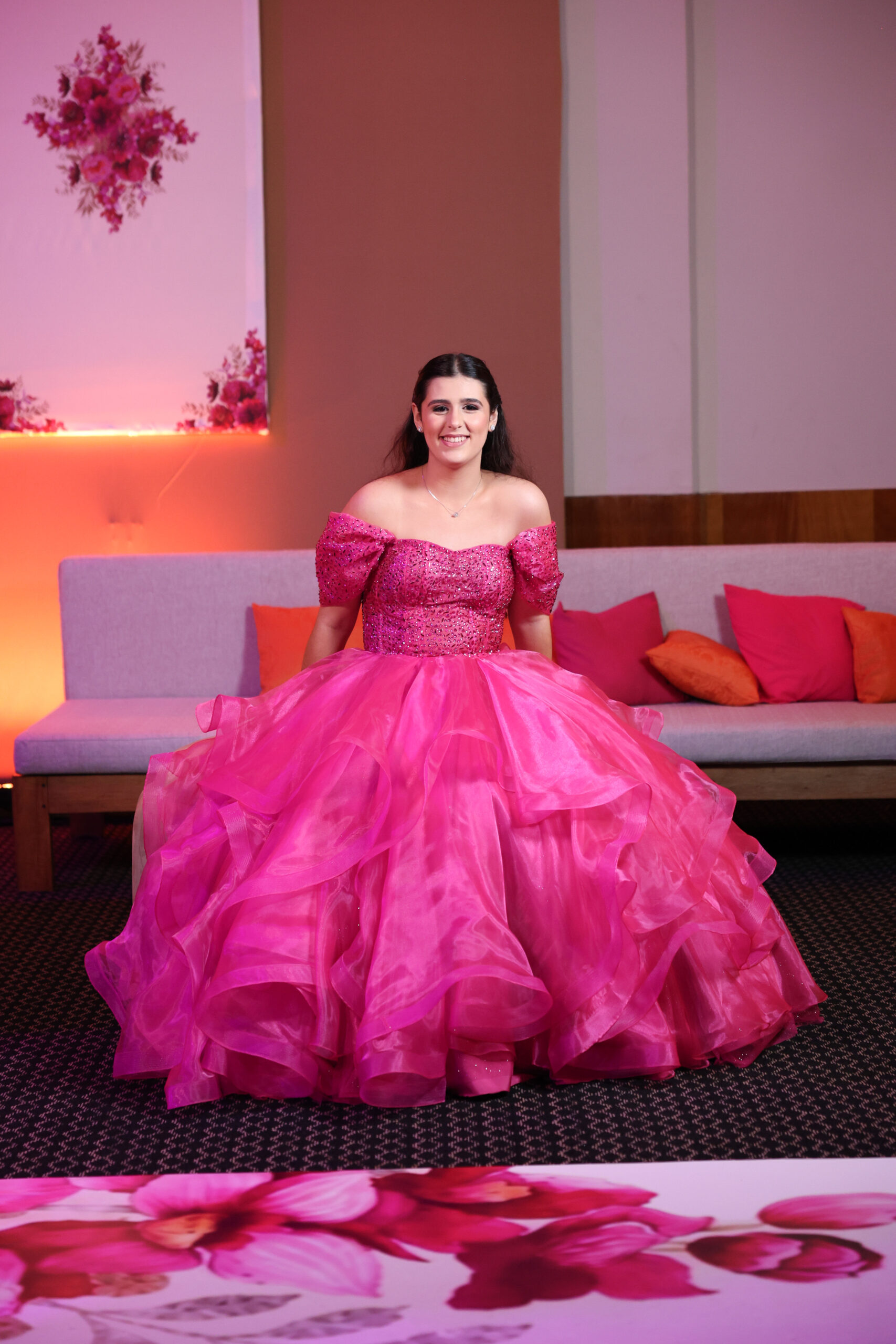 Gabriela Novio celebra 15 anos com tradições espanholas e festa em tons de pink