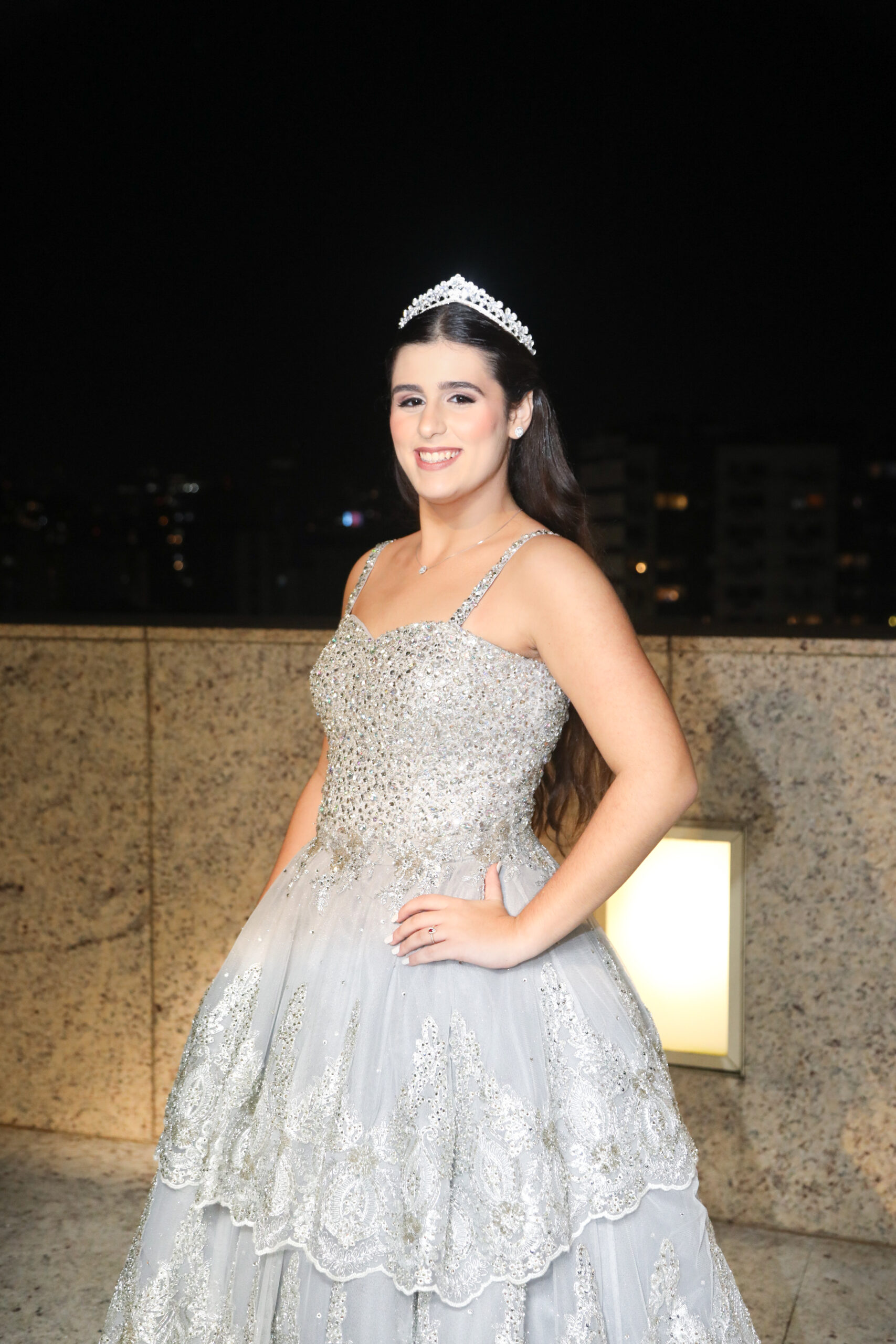 Gabriela Novio celebra 15 anos com tradições espanholas e festa em tons de pink